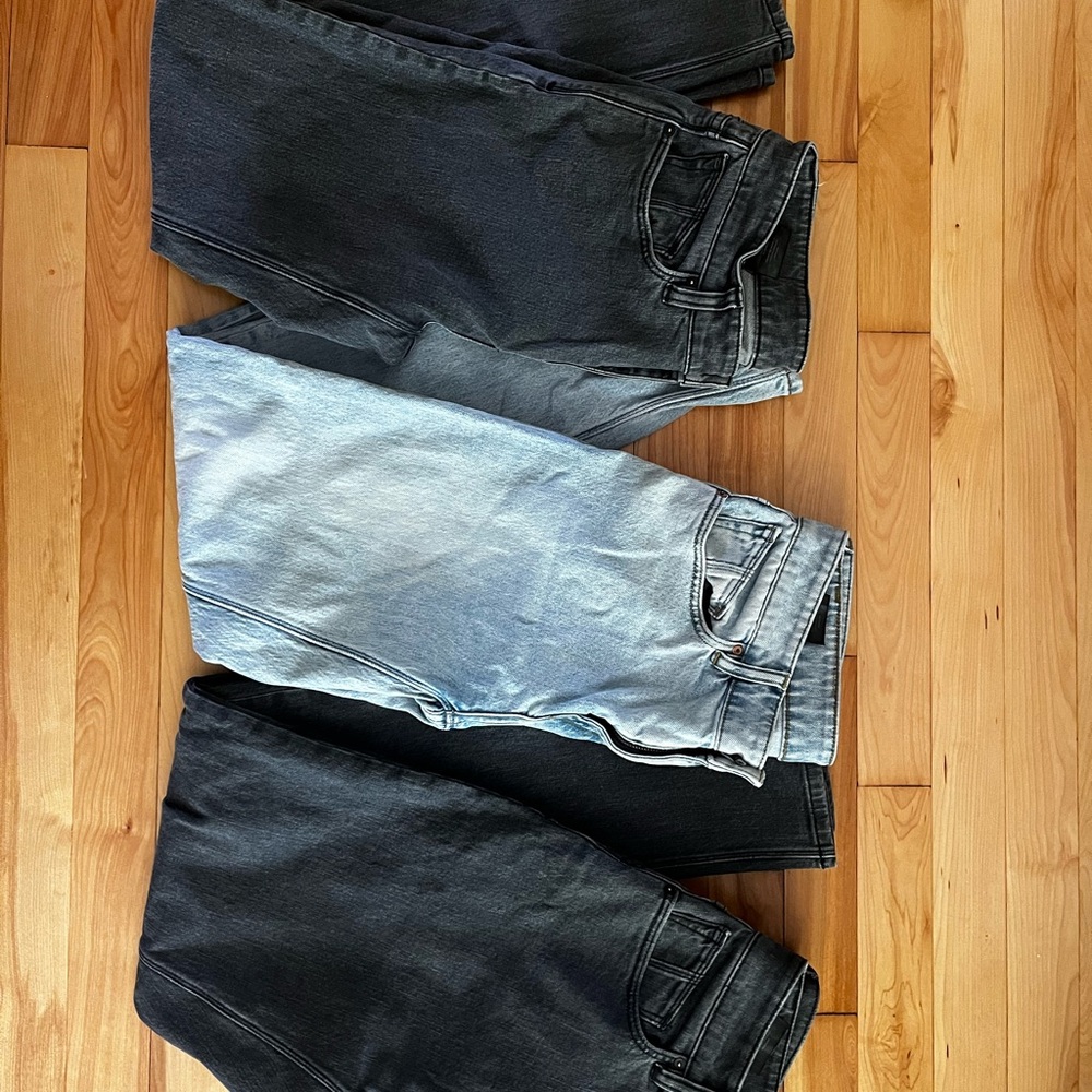 Volcom Men's Solver Modern Straight Jeans - Black and Light Blue